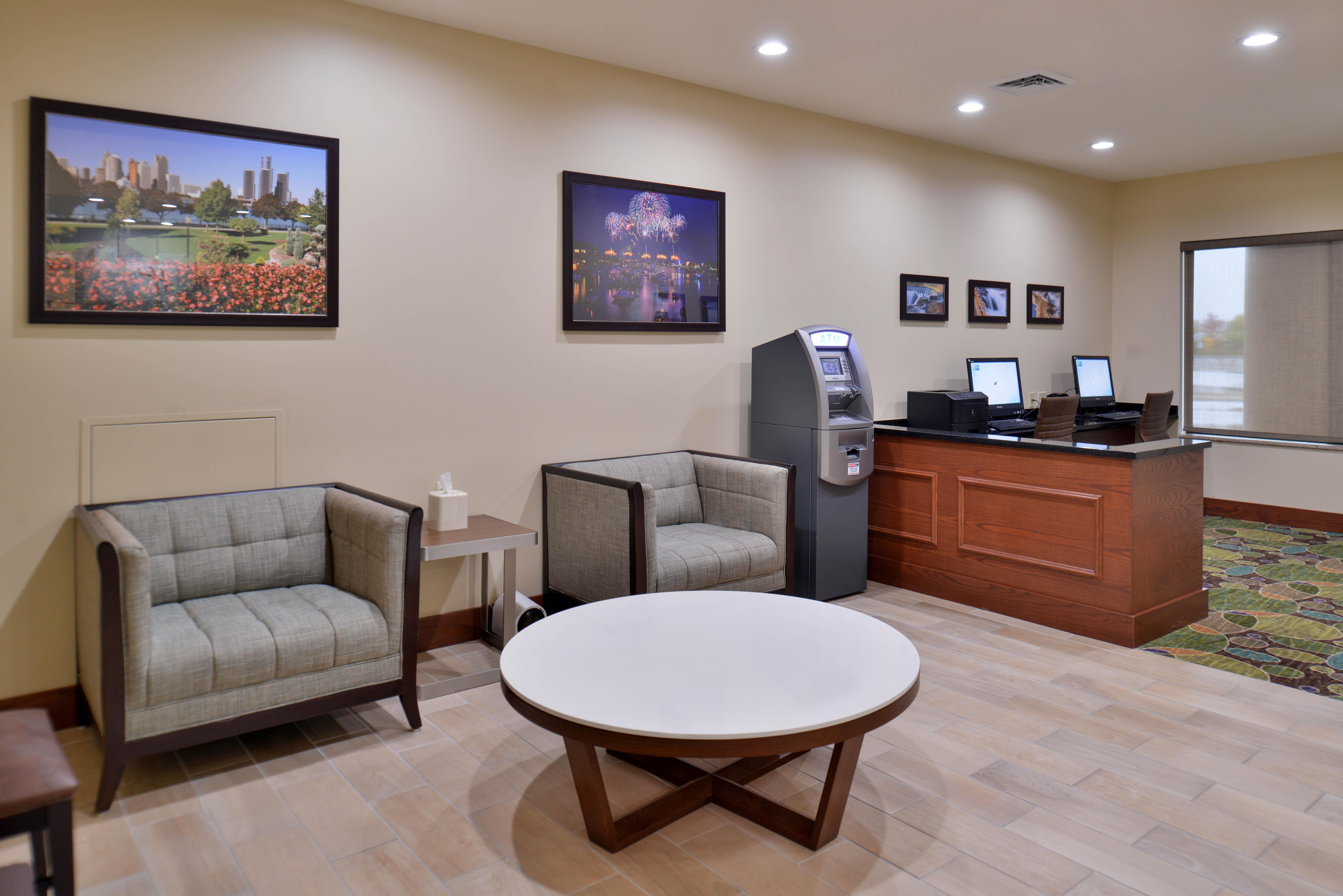 Holiday Inn Express & Suites Dearborn Sw - Detroit Area By Ihg Exterior foto