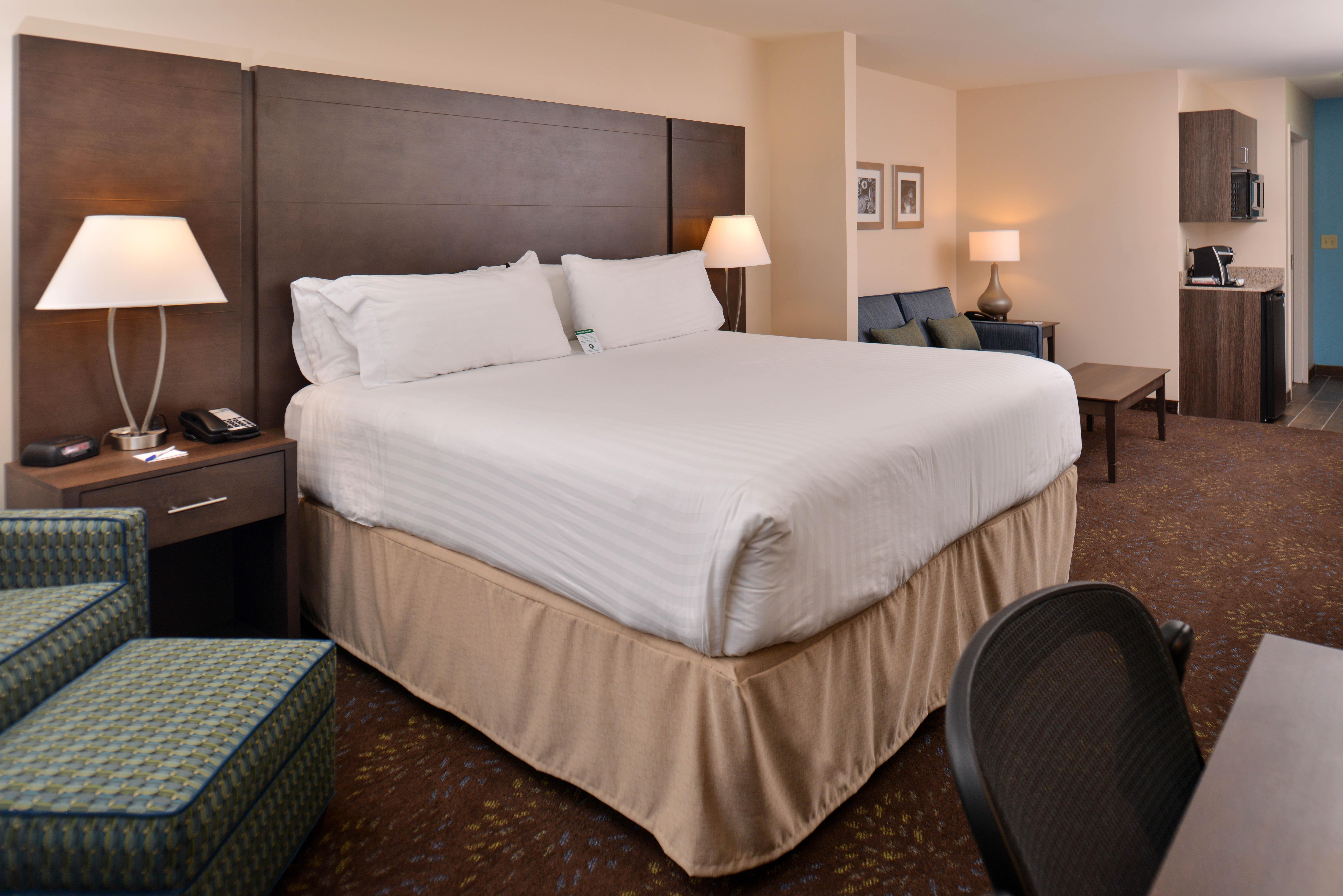 Holiday Inn Express & Suites Dearborn Sw - Detroit Area By Ihg Exterior foto
